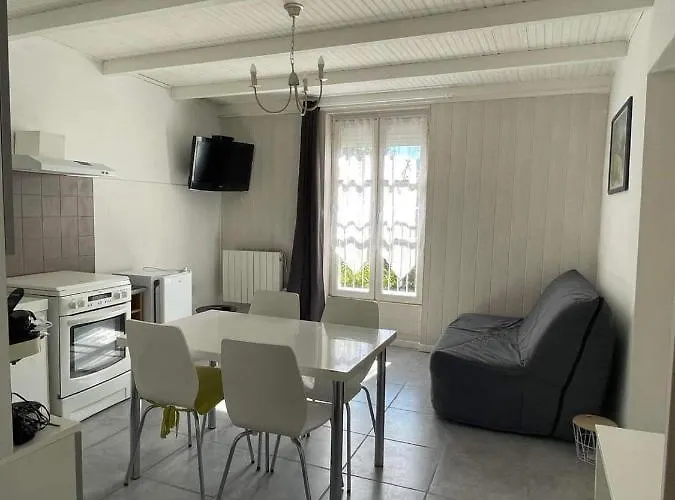 Meuble 40M2 Classe 2 Etoiles. Lumineux Les Mees 04190