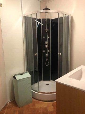 Meuble 40m2 Classe 2 Etoiles. Lumineux 04190