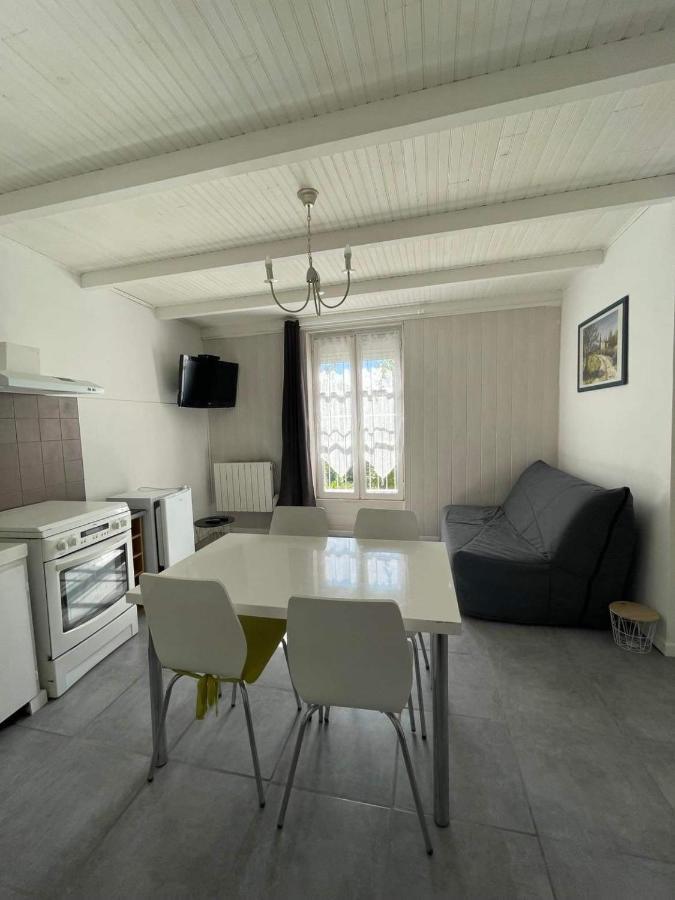 Meuble 40m2 Classe 2 Etoiles. Lumineux 04190 Apartment *